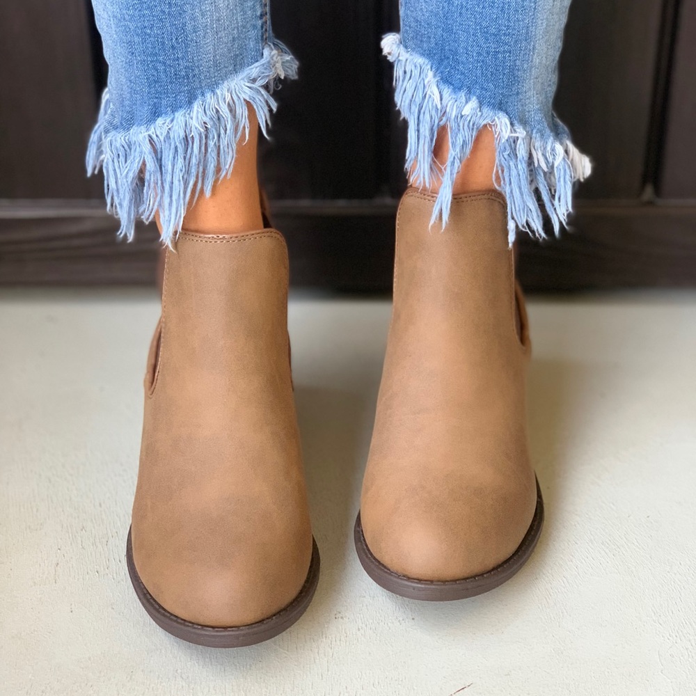 Morgan Rust Distressed Chelsea Western Boot - Picture 3 of 5